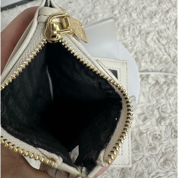 Steve Madden Card, ID, coin bi fold compact wallet - Picture 4 of 4